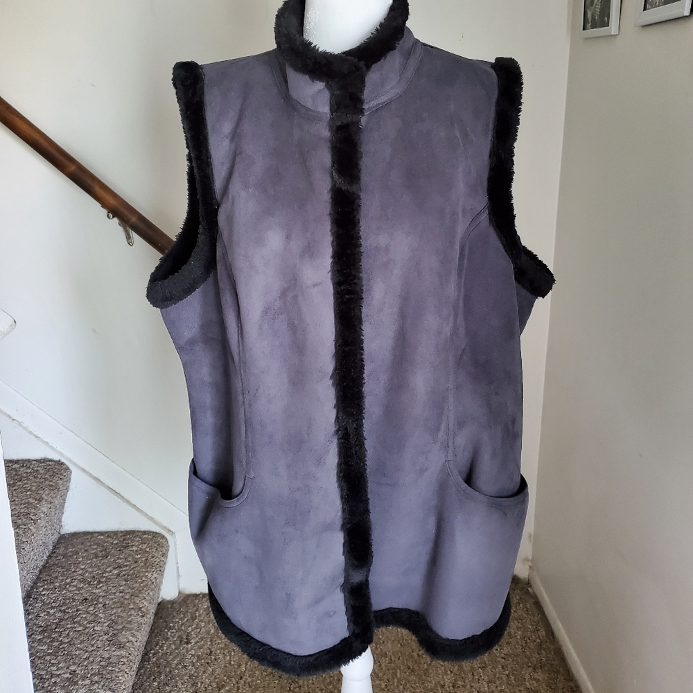 Denim & Co faux fur vest XL